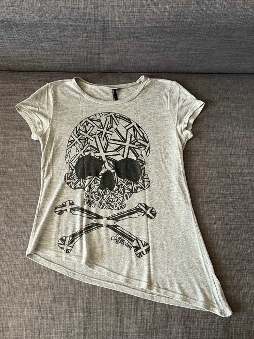 Women's Light Gray Skull Graphic Tee